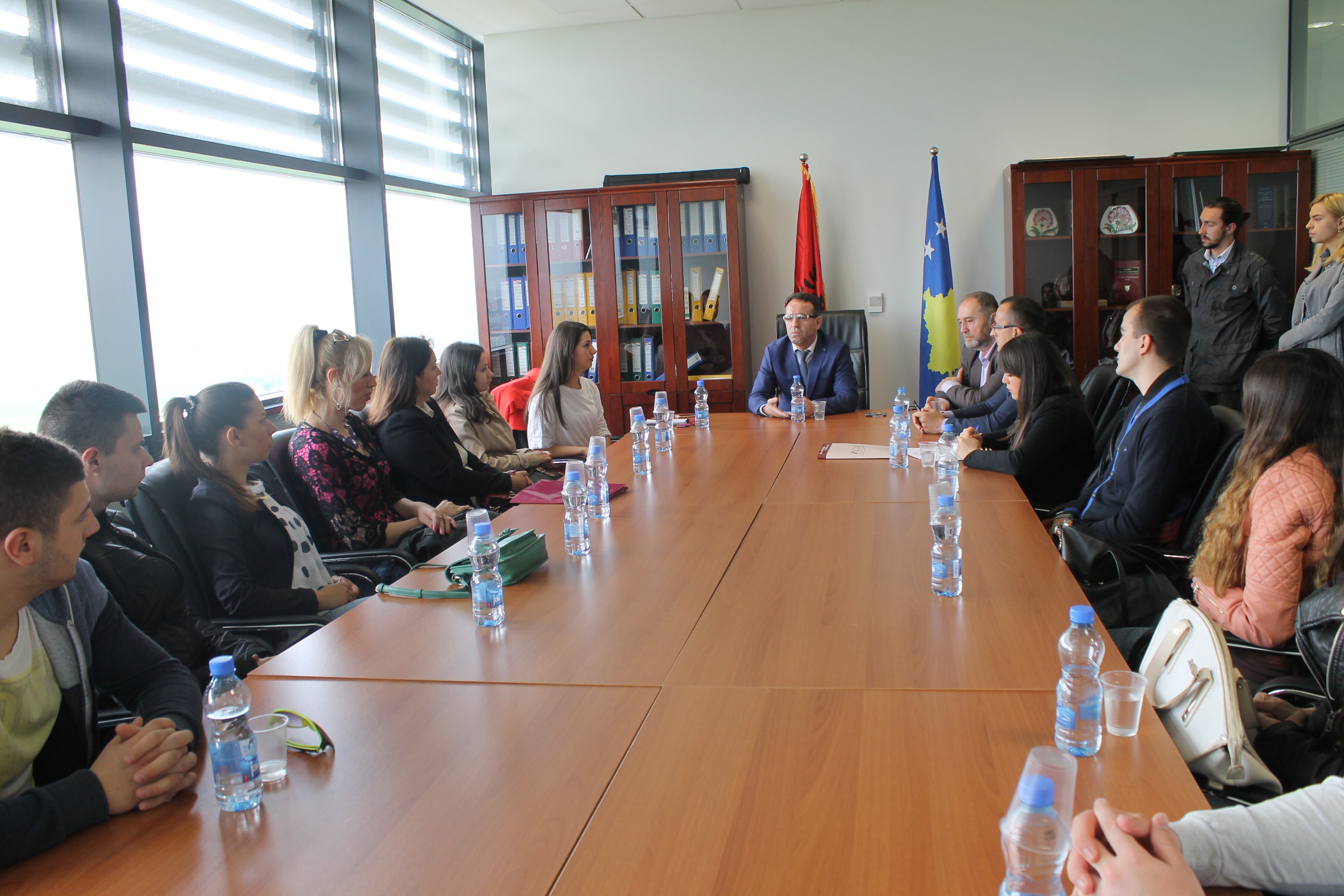 Studentë nga veriu i Mitrovicës vizitojnë Gjykatën Supreme