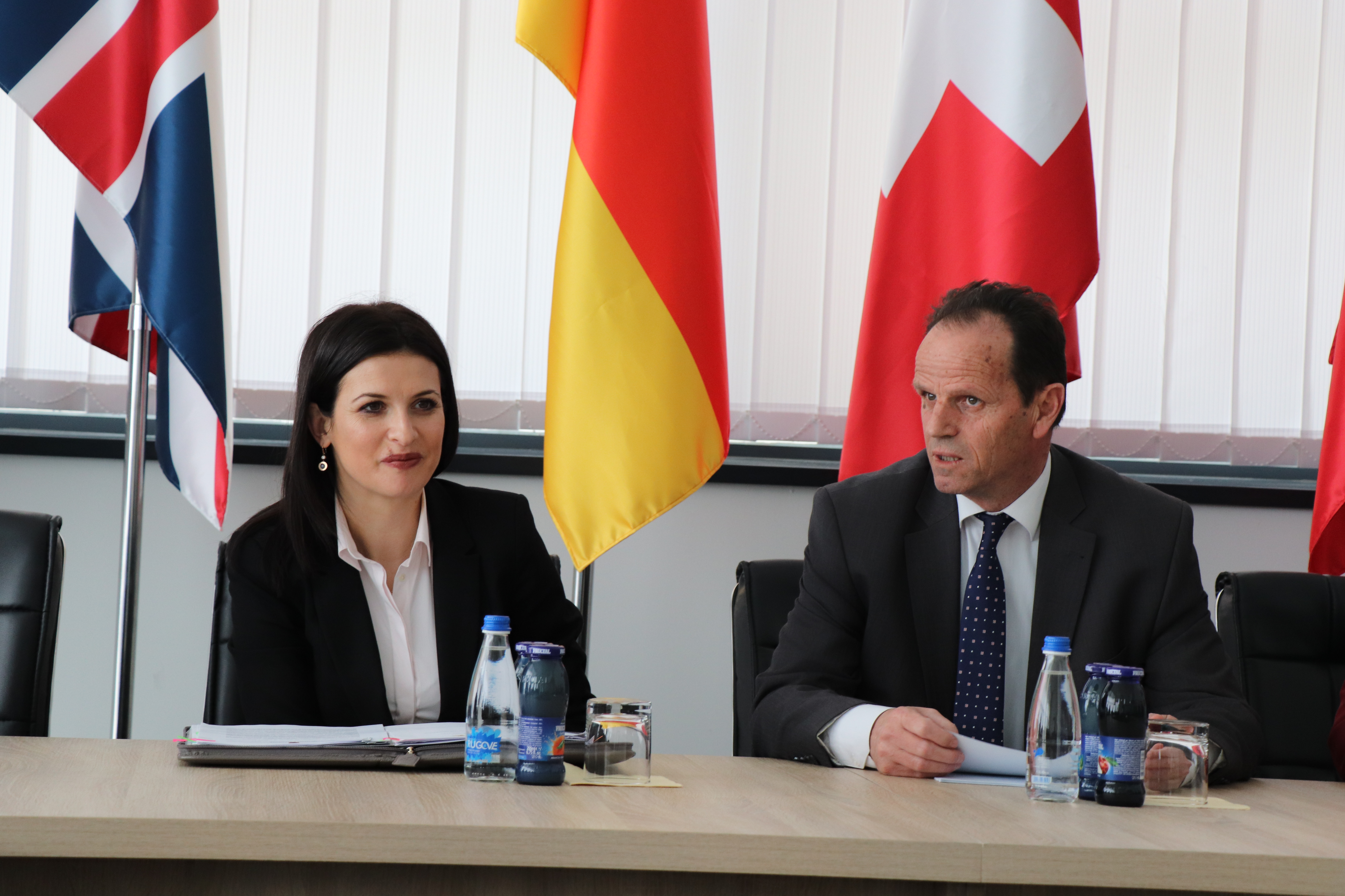 Kryetari Peci dhe ministrja Gjonaj, zotohen për progres të përbashkët Kosovë-Shqipëri