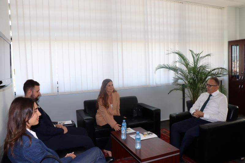 Kryetari Rexhepi takon përfaqësues të OJQ Rolag